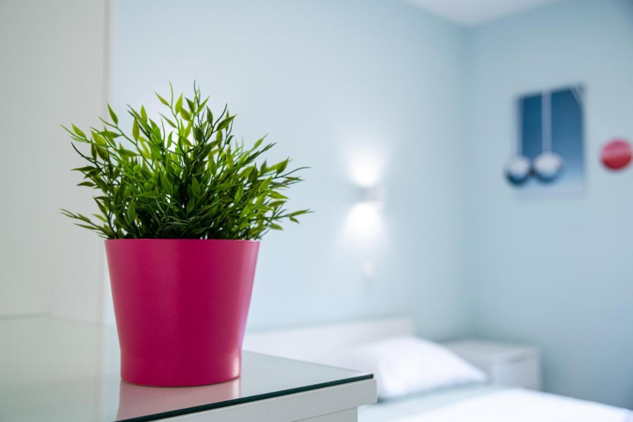 Colibri Central Apartment Varna Exterior photo