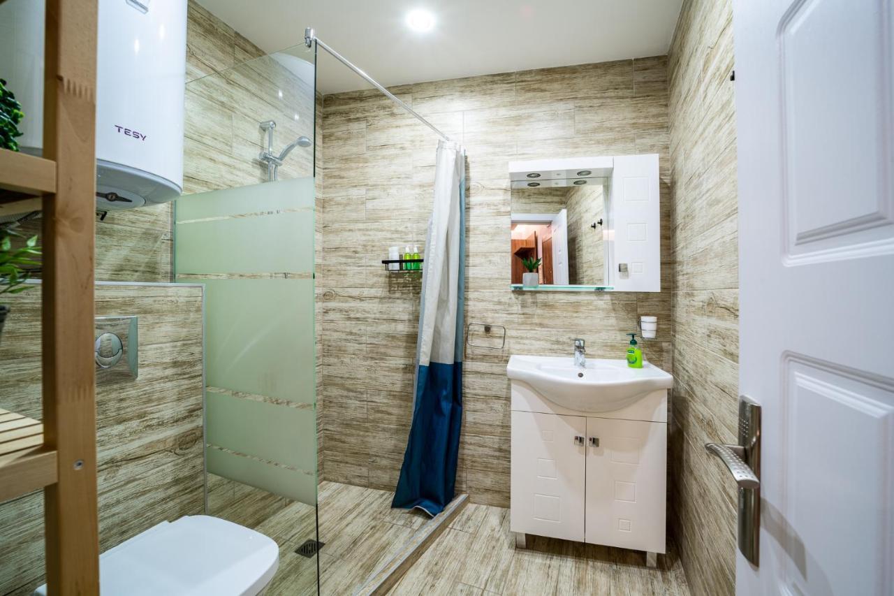 Colibri Central Apartment Varna Exterior photo